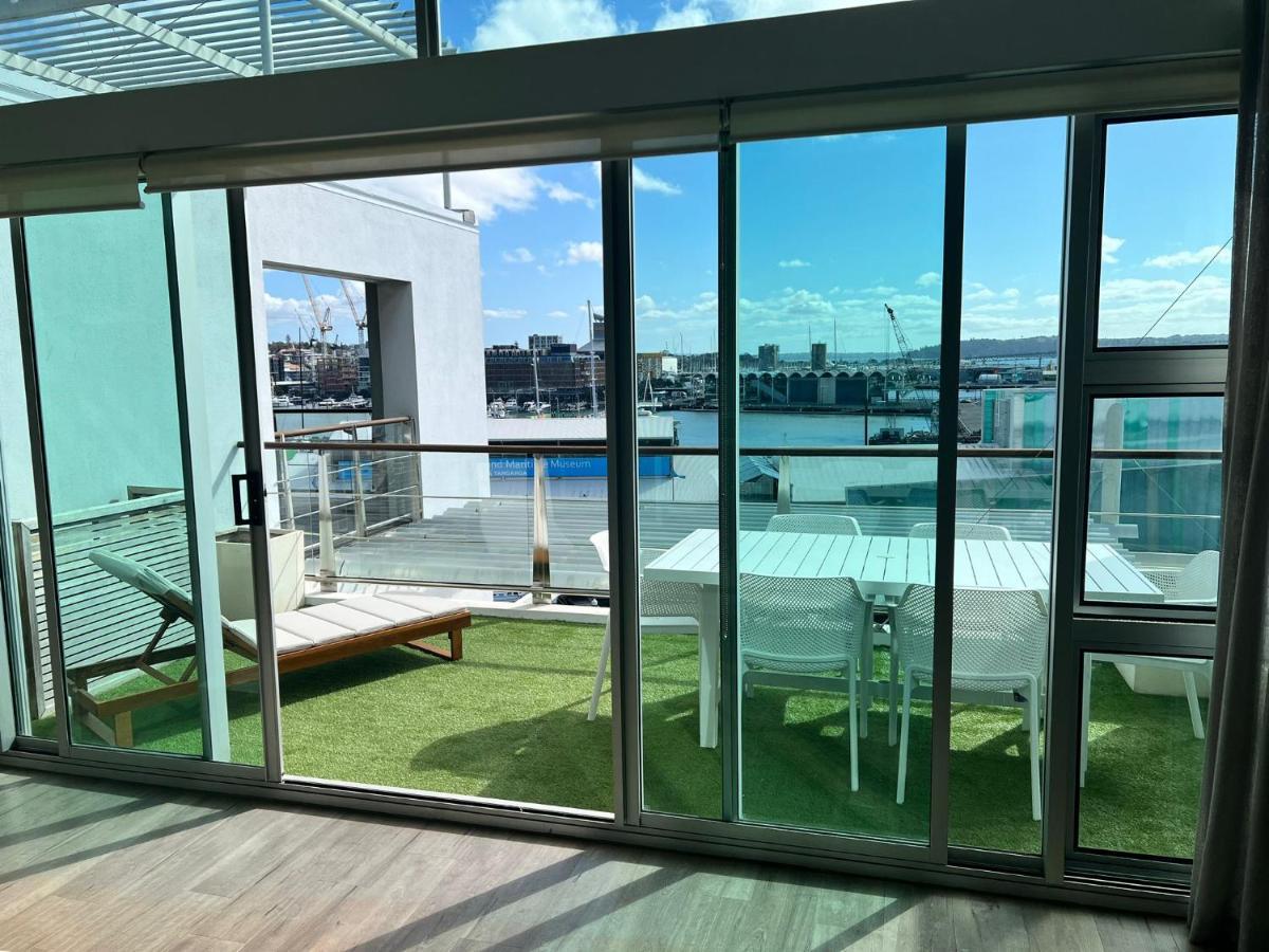 Spacious Penthouse With Spectacular Harbour Views! أوكلاند المظهر الخارجي الصورة